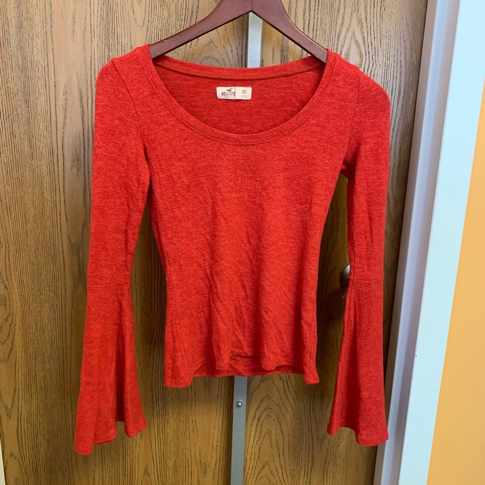 Hollister light-weight sweater